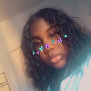 Meet your Posher, Angelica